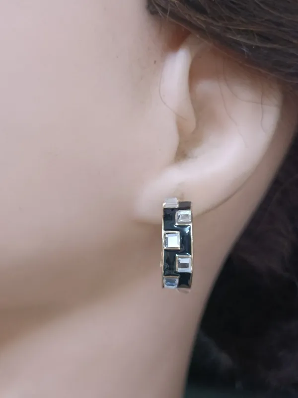 Vanya_Black_Hoop_Earrings