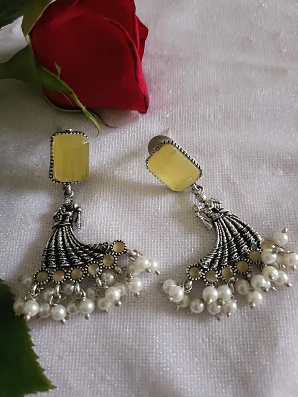 Dancing_Couple_Yellow_Oxidized_Earrings