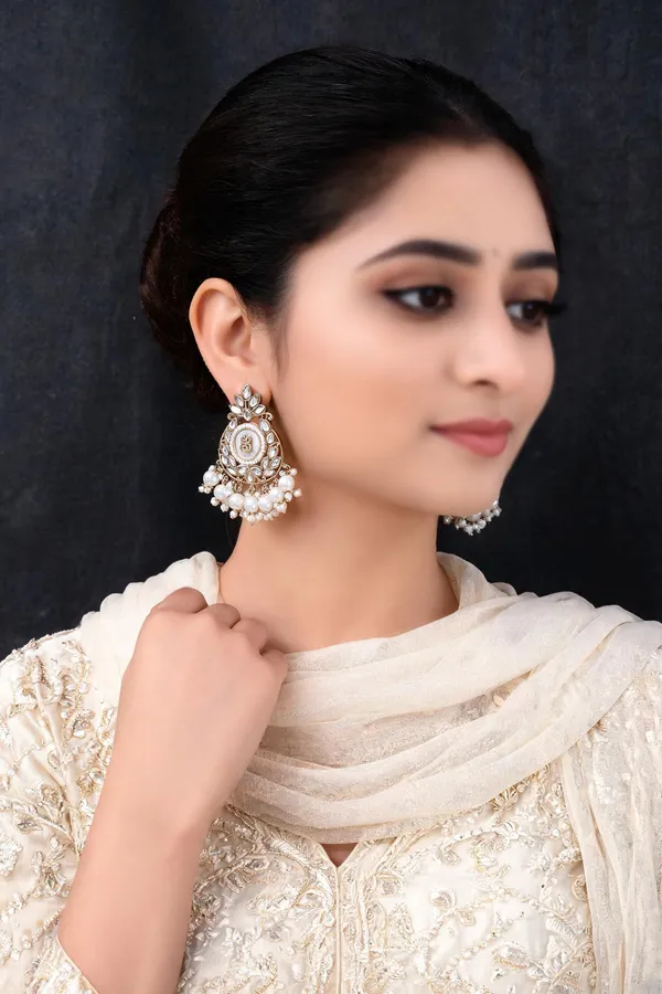 Ruhi_Off_White_Gold_Plated_Statement_Earrings
