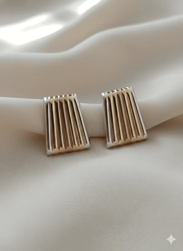 Trinity_Groove_Stud_Earrings