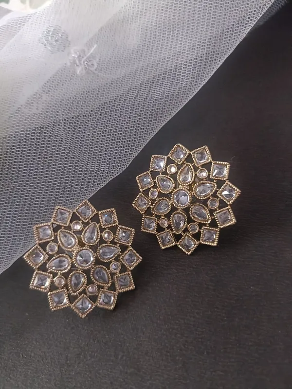Aanya_Gold_Polished_White_Earrings
