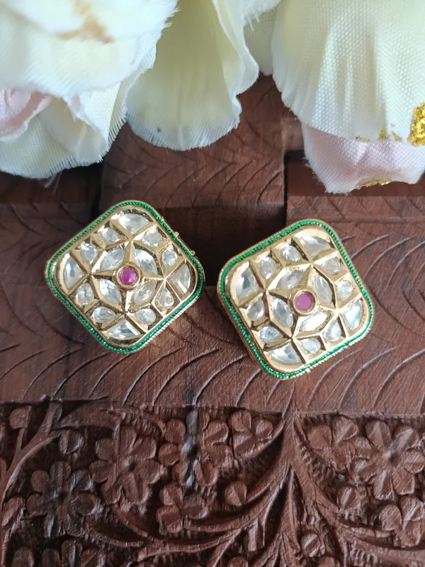 Nandita_Kundan_Square_Ear_Studs