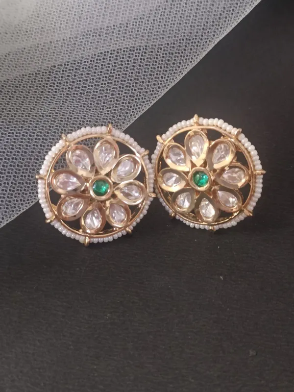 Madhuri_Moissanite_Stud_Earrings