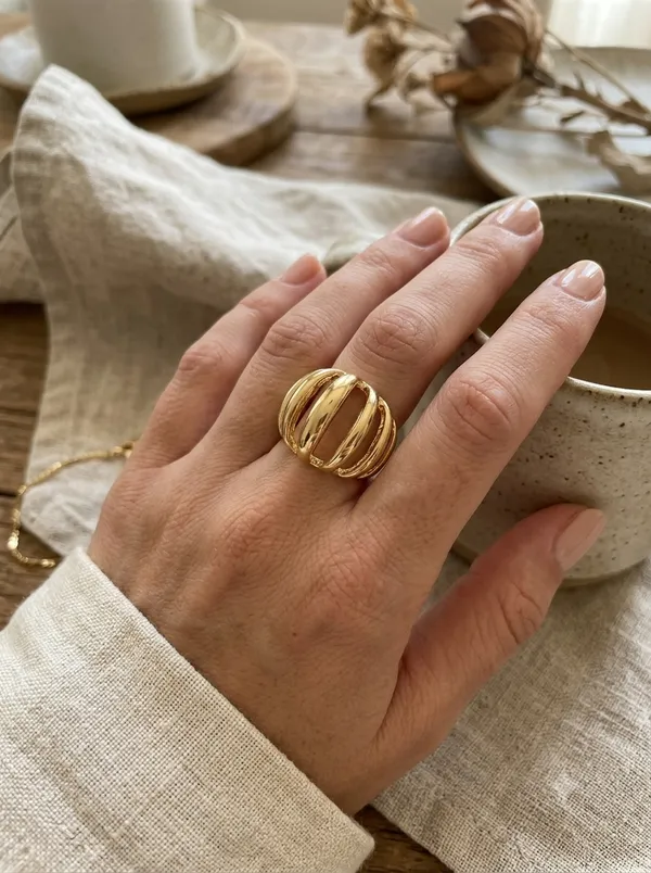 Gold_Tone_Statement_Ring_for_Women