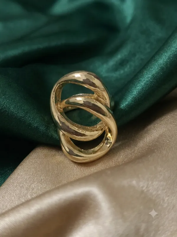 Gold-Tone_Interlocking_Knot_Ring_for_Women