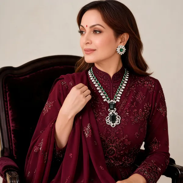 Neeta_Ambani_Inspired_Emerald_Jewelry_Set