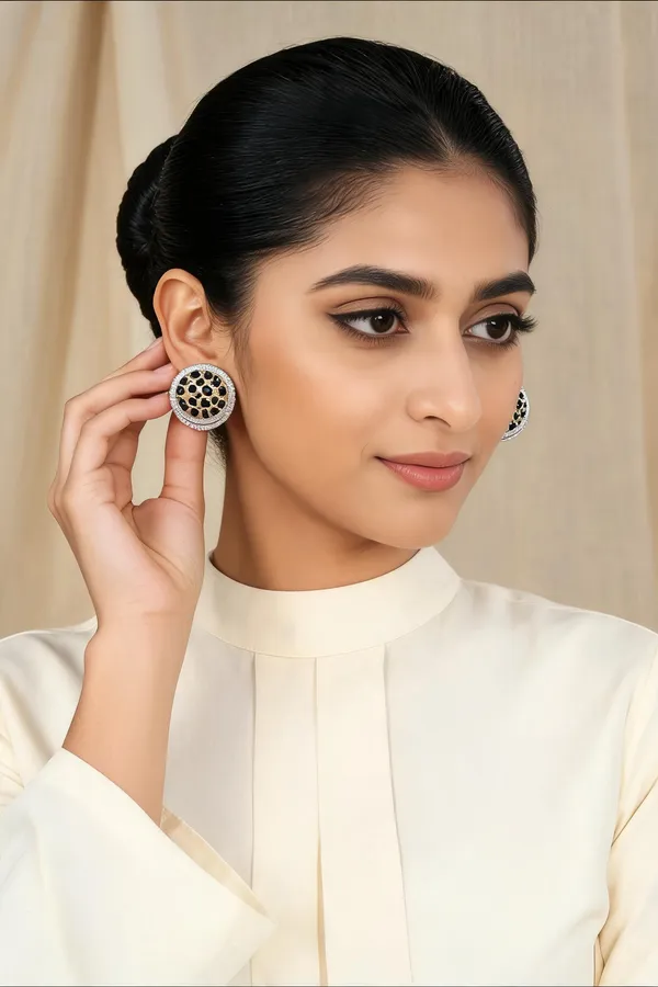Shnaya_CZ_Black_Pendant_With_Studs