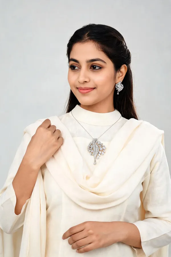 Priyanka_Silver_Zirconia_Pendant_Set