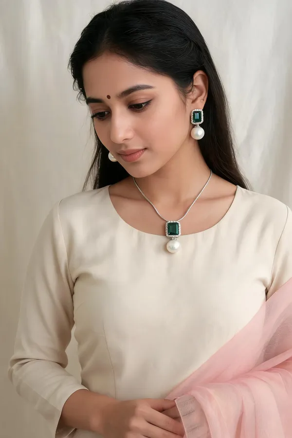 Laaysha_American_Diamond_Green_Pendant_Set