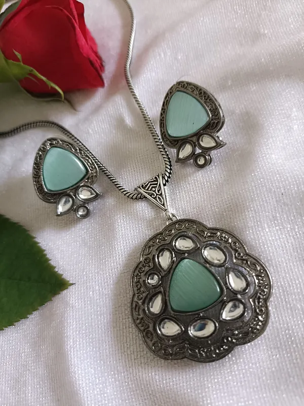 Laisha_Oxidized_Mint_Green_Pendent_Set