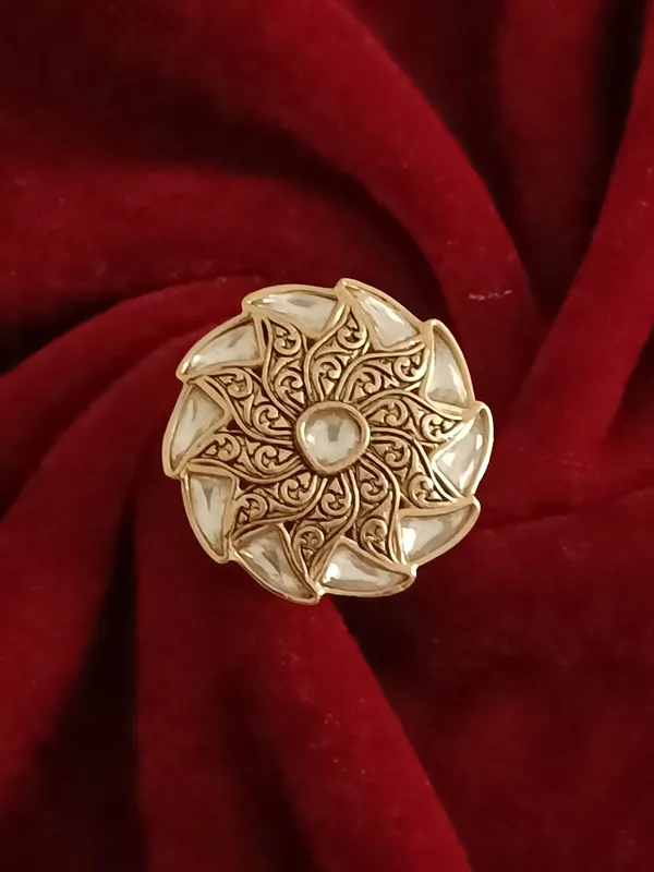 Yoshita_Studded_kundan_Ring.