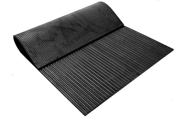 Agronova_Animal_Feeding_Waterproof_Rubber_Made_With_Mat_Eva_Free_Material_For_Cow_Buffalo_Horse