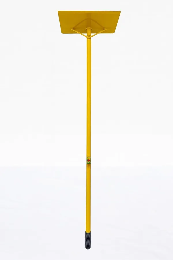 Scrapmaster_Iron_Dung_Cleaner_4_Ft_Handle_With_Comfort_Grip_Curved_Spade_For_Effortless_Lifting_Ideal_For_Farm_Cow_Shed_Yard_Use
