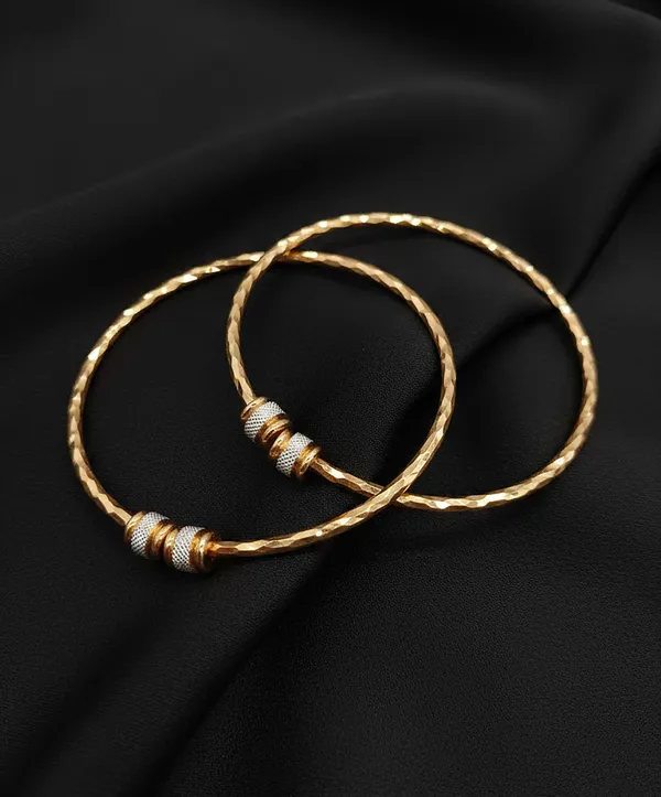 SHANKHRAJ_MALL_Gold_Plated_Heart_Bangle_Bracelet,_Twisted_Rope_Design_with_Black_and_Crystal_Accent,_Adjustable_Cuff_Style,_Fashion_Jewelry_for_Women_(A312)