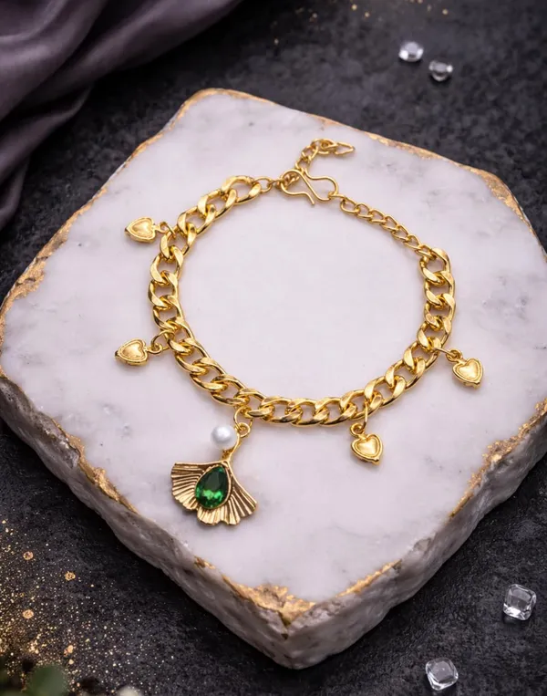 Gold_Tone_Heart_Charm_Bracelet_for_Women_|_Stylish_Chunky_Link_Bracelet_with_Hanging_Heart_Charms_(A466,_1)