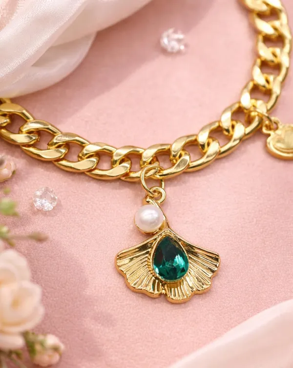 Gold_Tone_Heart_Charm_Bracelet_for_Women_|_Stylish_Chunky_Link_Bracelet_with_Hanging_Heart_Charms_(A466,_1)