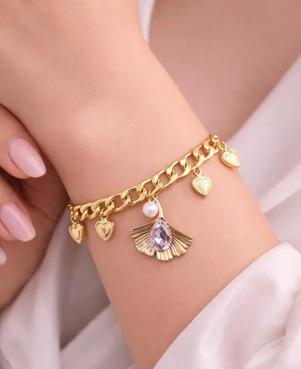 Gold_Tone_Heart_Charm_Bracelet_for_Women_|_Stylish_Chunky_Link_Bracelet_with_Hanging_Heart_Charms_(A468,_1)
