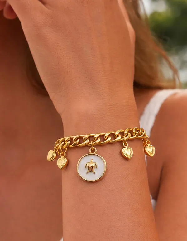 Gold_Tone_Heart_Charm_Bracelet_for_Women_|_Stylish_Chunky_Link_Bracelet_with_Hanging_Heart_Charms_(A470,_1)