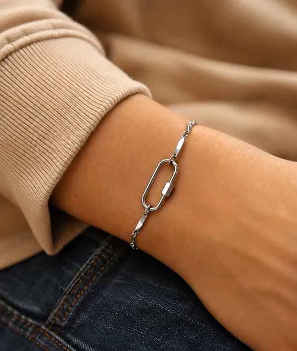 Carabiner_Lock_Charm_Bracelet_for_Women_&_Girl_(SILVER)