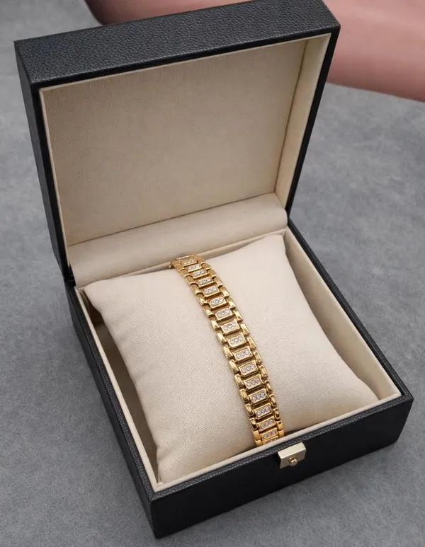 SHANKHRAJ_MALL_MENS_GOLDPALTED_BRASS_BRACELET_(A388)