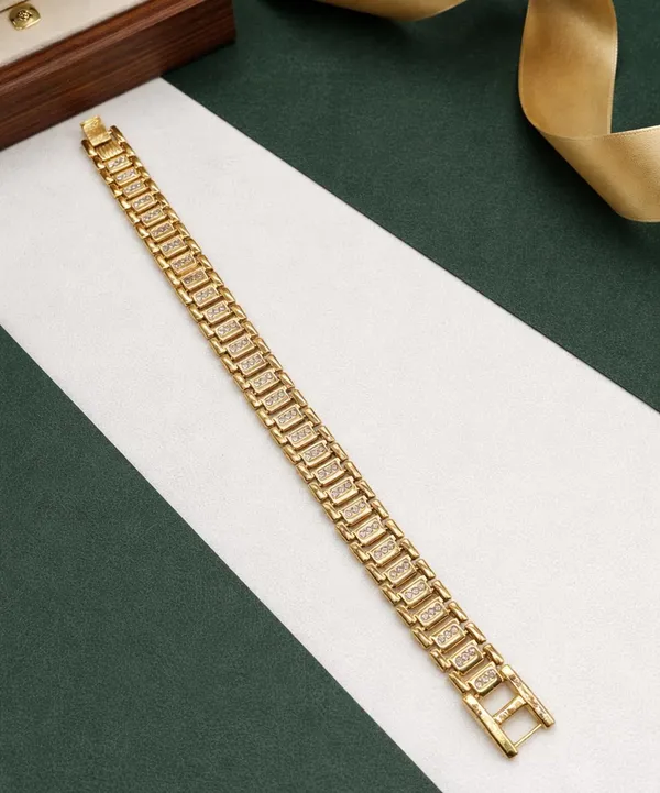 SHANKHRAJ_MALL_MENS_GOLDPALTED_BRASS_BRACELET_(A388)