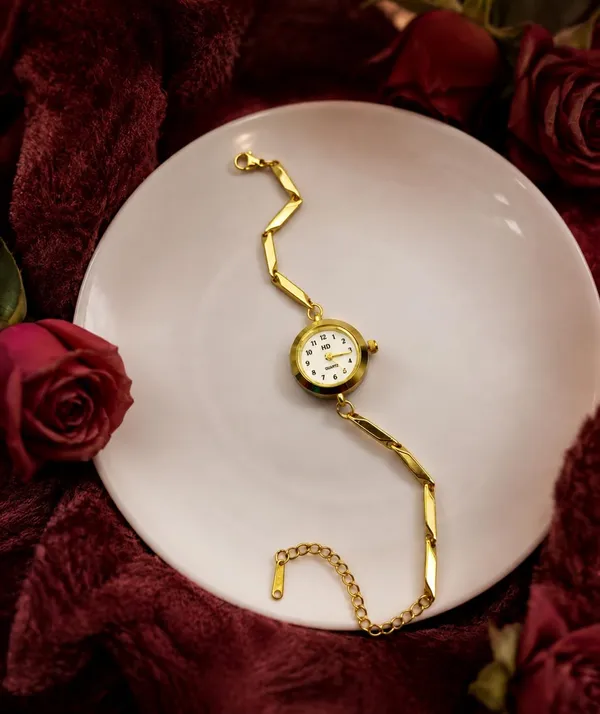 Quartz_Women's_Bracelet_Watch,_Gold-Tone_Chain_Link_Band,_Gold