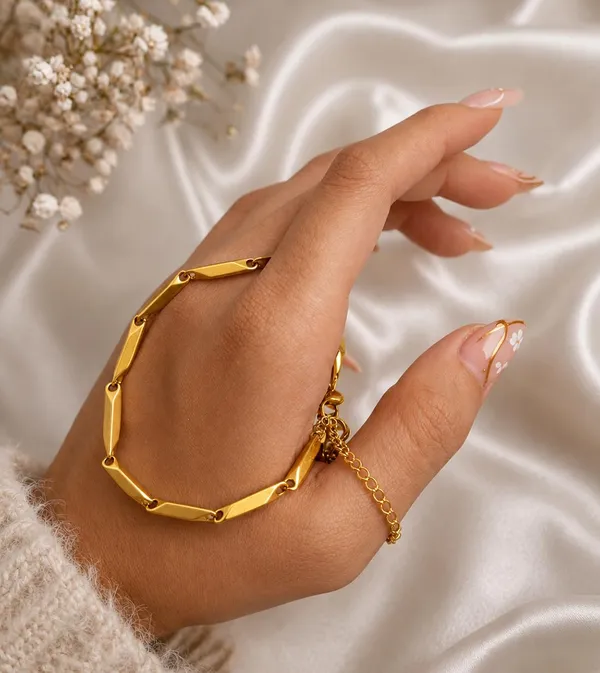 SHANKHRAJ_MALL_Women’s_Gold_&_Silver-Tone_Geometric_Link_Bracelet_with_Adjustable_Extension_Chain_–_Modern_Lightweight_Fashion_Jewellery_for_Daily_Wear,_Party_and_Gifting_(GOLD)