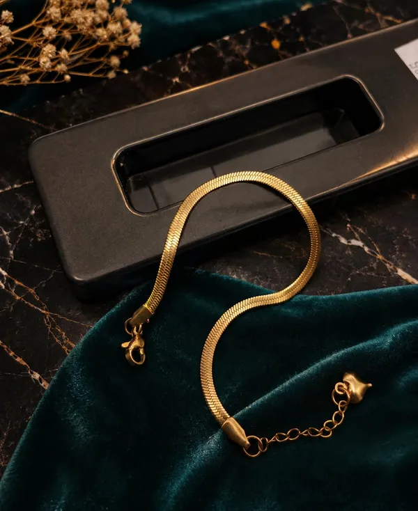 Gold_Herringbone_Chain_Bracelet_with_Heart_Charm,_Lobster_Clasp,_Adjustable_Flat_Snake_Chain_(GOLD)