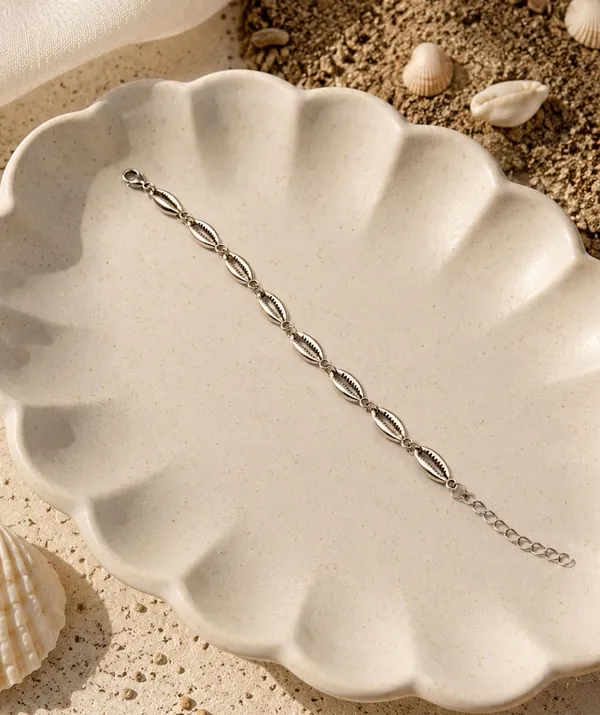 SHANKHRAJ_MALL_Silver_Cowrie_Shell_Chain_Bracelet_with_Adjustable_Clasp