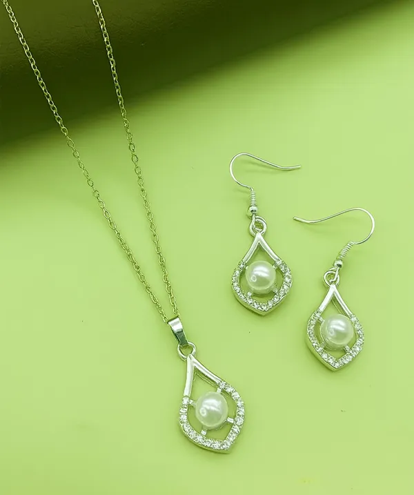 SHANKHRAJ_MALL_Elegant_Galaxy_Inspired_Pendant_Necklace_&_Earrings_Set_for_Women_|_Wavy_Design_with_Opal-Effect_Stone_|_Chrome_Finish_Jewelry_Gift_(A228)