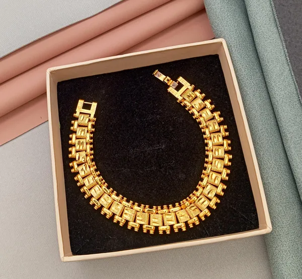 SHANKHRAJ_MALL_Gold_Plated_Link_Bracelet,_20_cm_Chain_Length,_Wide_Design,_Fashion_Style