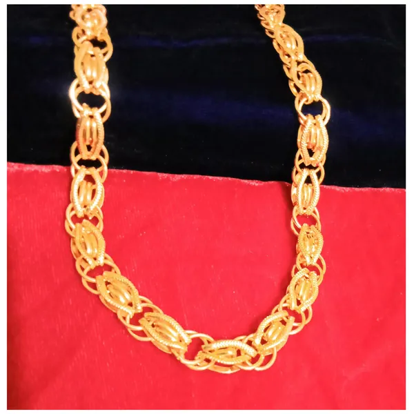 SHANKHRAJ_MALL_Gold_Plated_Men’s_Chain_Necklace_for_Boys_&_Men_|_Stylish_Heavy_Look_Chain_|_Multiple_Designs_&_Sizes_(10043)
