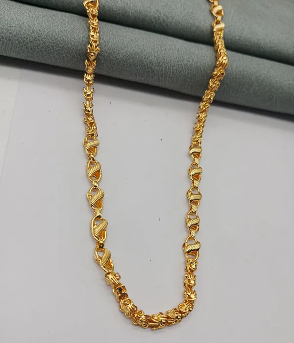 SHANKHRAJ_MALL_Classic_Gold-Plated_Chain_Necklace_for_Men_&_Women_|_Durable_Lobster_Clasp_(100393)