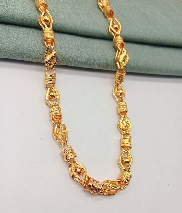 SHANKHRAJ_MALL_Gold_Plated_Men’s_Chain_Necklace_for_Boys_&_Men_|_Stylish_Heavy_Look_Chain_|_Multiple_Designs_&_Sizes_(100100)