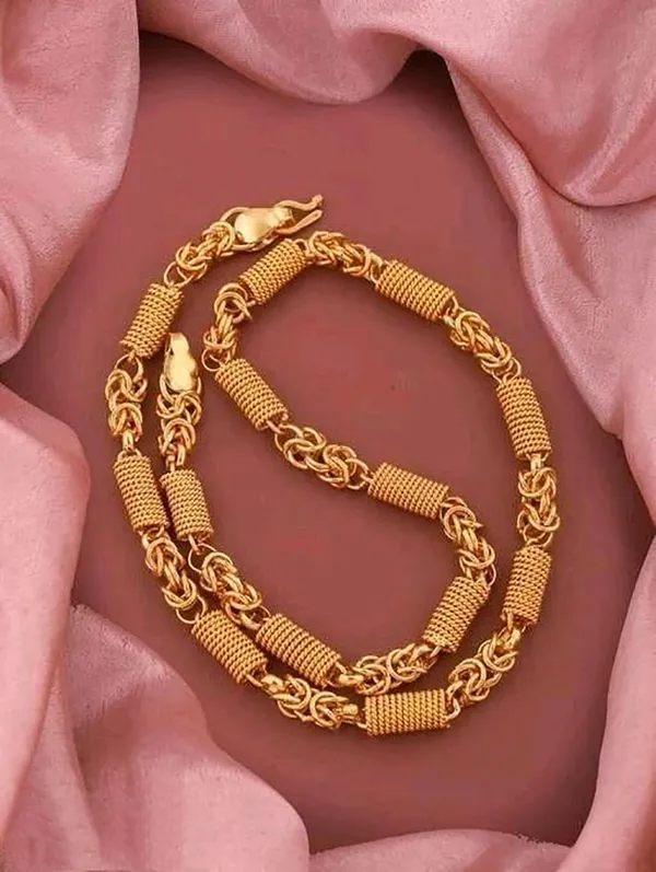 SHANKHRAJ_MALL_Gold_Plated_Men’s_Chain_Necklace_for_Boys_&_Men_|_Stylish_Heavy_Look_Chain_|_Multiple_Designs_&_Sizes_(1003)
