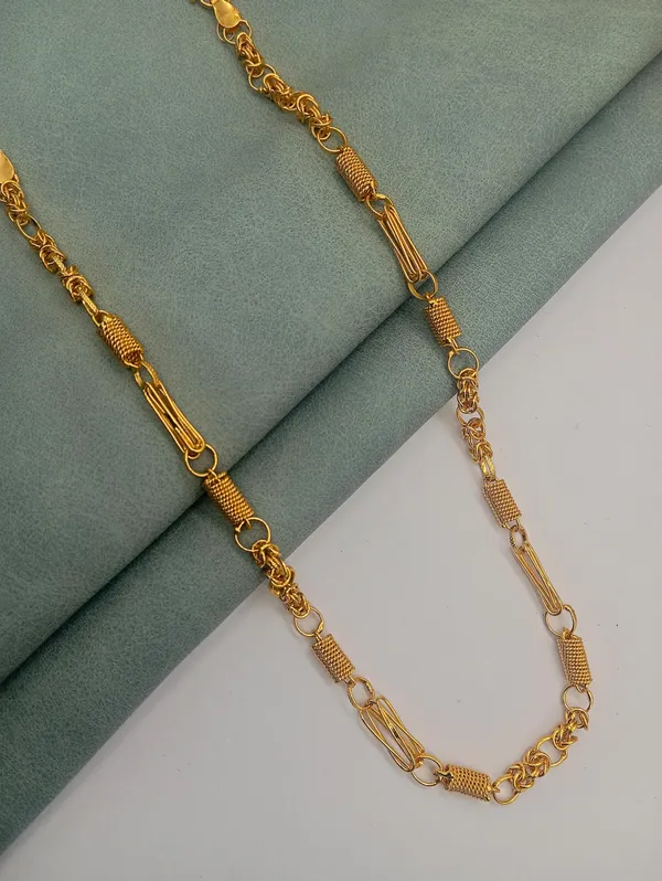 SHANKHRAJ_MALL_Gold_Plated_Men’s_Chain_Necklace_for_Boys_&_Men_|_Stylish_Heavy_Look_Chain_|_Multiple_Designs_&_Sizes_(1004)
