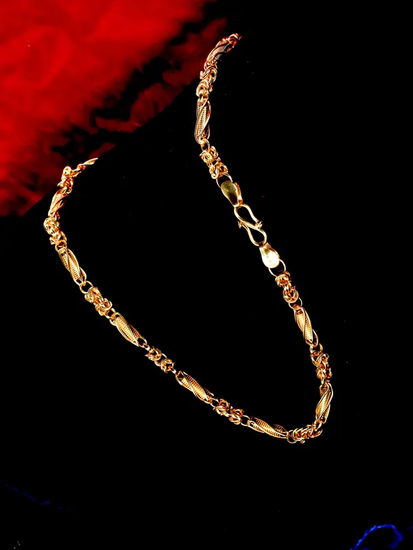 SHANKHRAJ_MALL_Gold_Plated_Men’s_Chain_Necklace_for_Boys_&_Men_|_Stylish_Heavy_Look_Chain_|_Multiple_Designs_&_Sizes_(10079)