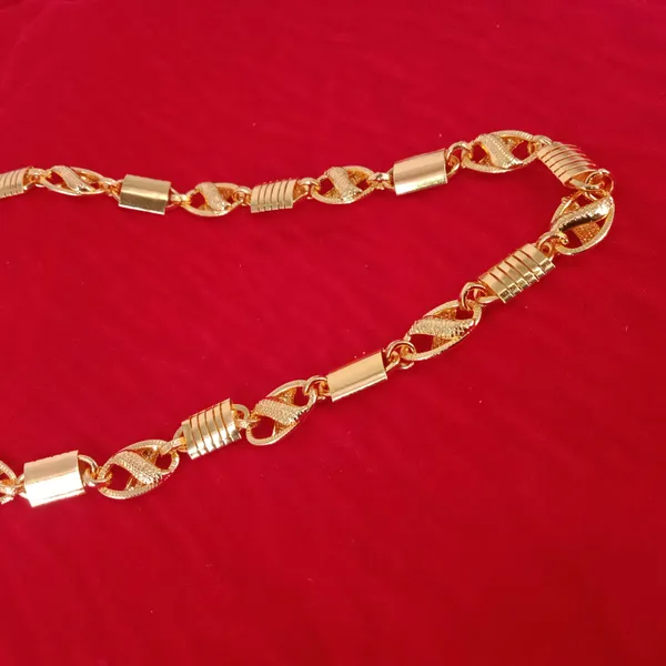 SHANKHRAJ_MALL_Gold_Plated_Men’s_Chain_Necklace_for_Boys_&_Men_|_Stylish_Heavy_Look_Chain_|_Multiple_Designs_&_Sizes_(100322)
