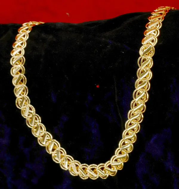 SHANKHRAJ_MALL_Gold_Plated_Men’s_Chain_Necklace_for_Boys_&_Men_|_Stylish_Heavy_Look_Chain_|_Multiple_Designs_&_Sizes_(1001)