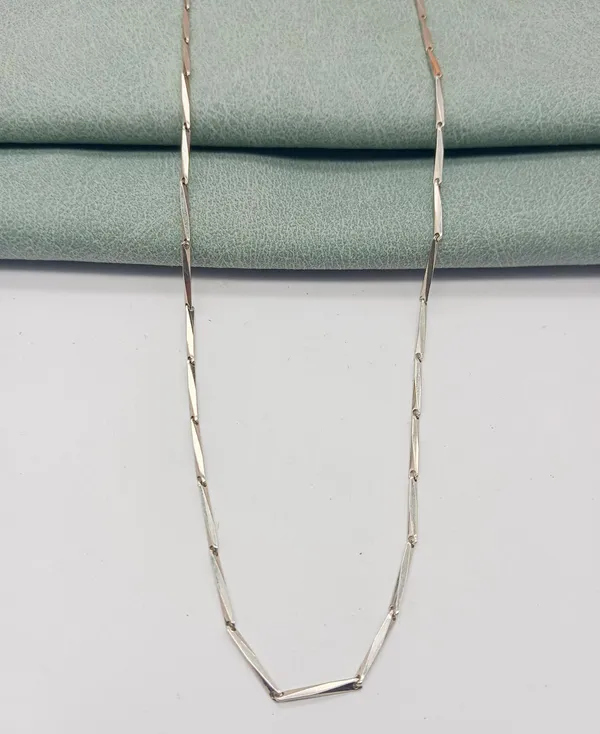 SHANKHRAJ_MALL_Men’s_Chrome_Finish_Figaro_Chain_Necklace_–_Durable_Metal,_Stylish_Jewelry_for_Men_&_Boys,_Non-Tarnish_&_Lightweight_Fashion_Accessory_(100395)
