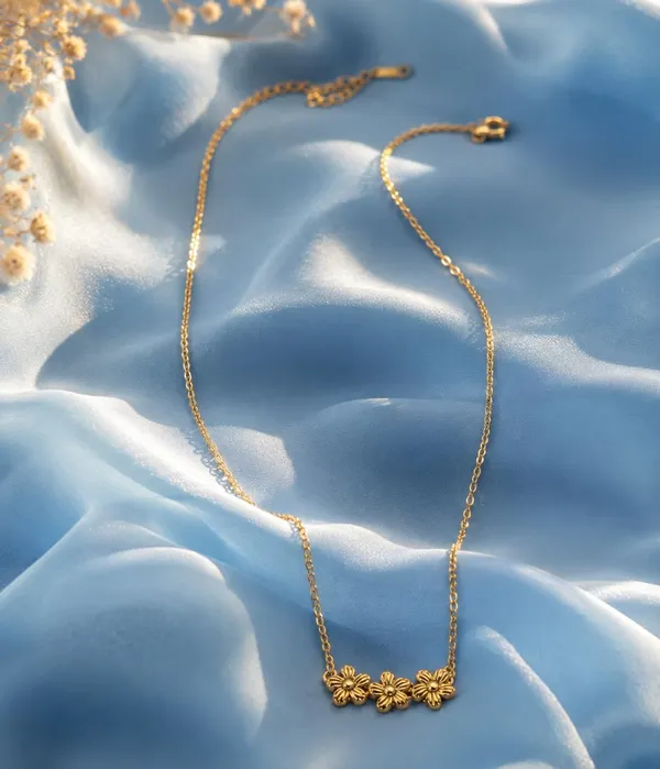 Gold_Plated_Three_Flower_Pendant_Necklace_for_Women_&_Girls_|_Minimalist_Floral_Charm_Necklace_|_Lightweight_Chain_|_Daily_Wear_Fashion_Jewellery_|_Gift_for_Her