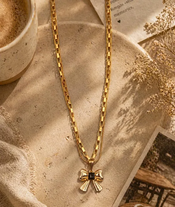 SHANKHRAJ_MALL_Gold-Tone_Heart_Pendant_Necklace_with_Opal_Stone,_Chain_Link_Style,_Women's_Fashion_Jewellery_(A540)
