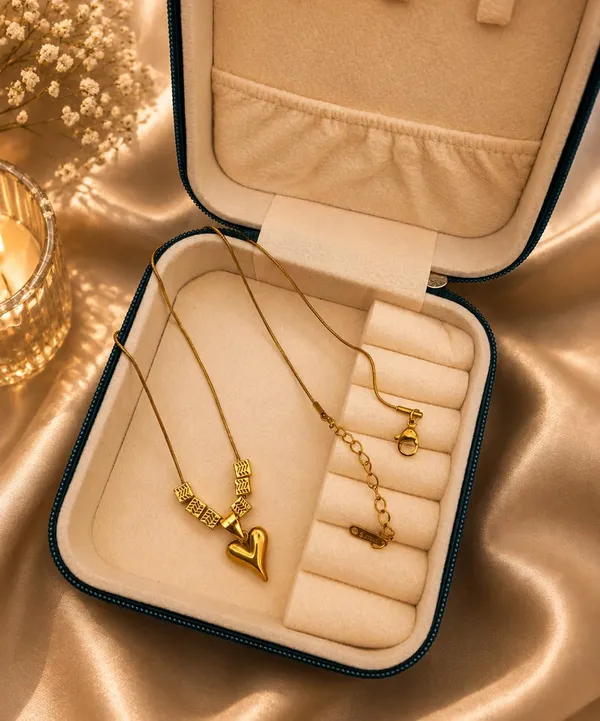 SHANKHRAJ_MALL_Gold_Plated_Heart_Pendant_Necklace_for_Women_|_Minimalist_Heart_Charm_Snake_Chain_Necklace_|_Adjustable_Fashion_Jewelry_for_Girls_&_Women