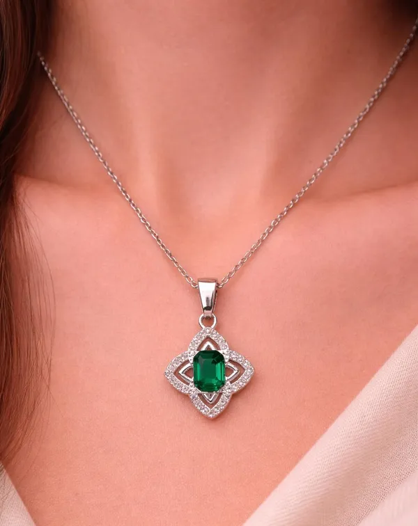 SHANKHRAJ_MALL_Silver_Pendant_Necklace_with_Stone,_Swan_Design,_Chain_Included_(A431)