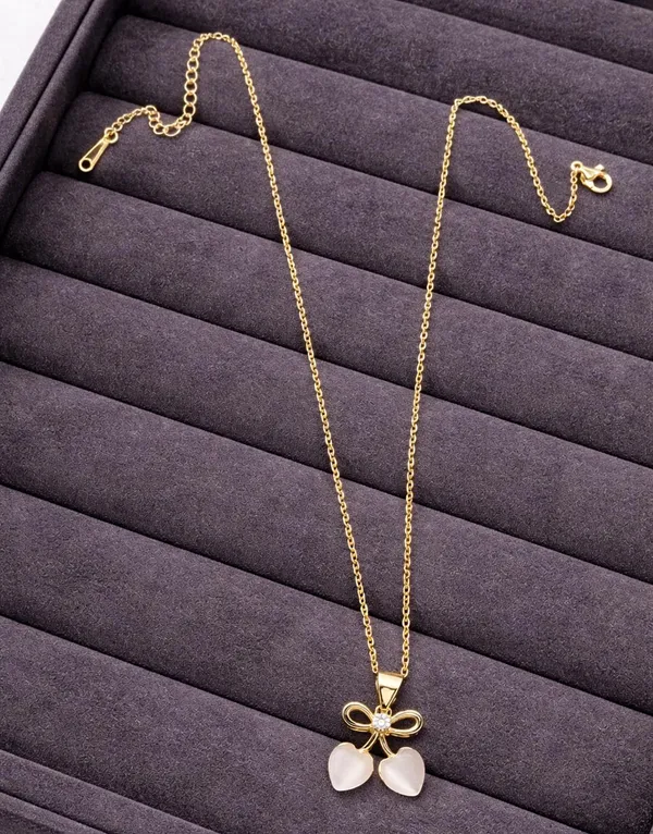 SHANKHRAJ_MALL_Silver_Pendant_Necklace_with_Stone,_Swan_Design,_Chain_Included_(A523)
