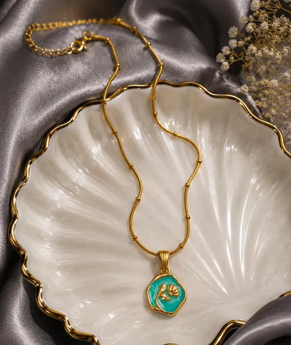 Gold-Toned_Floral_Medallion_Pendant_Necklace_with_Beaded_Chain_(GREEN)