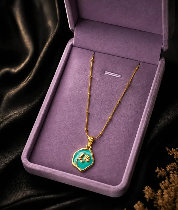 Gold-Toned_Floral_Medallion_Pendant_Necklace_with_Beaded_Chain_(GREEN)