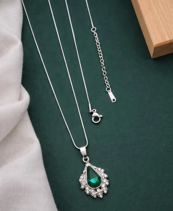 SHANKHRAJ_MALL_Silver_Pendant_Necklace_with_Stone,_Swan_Design,_Chain_Included_(A438)