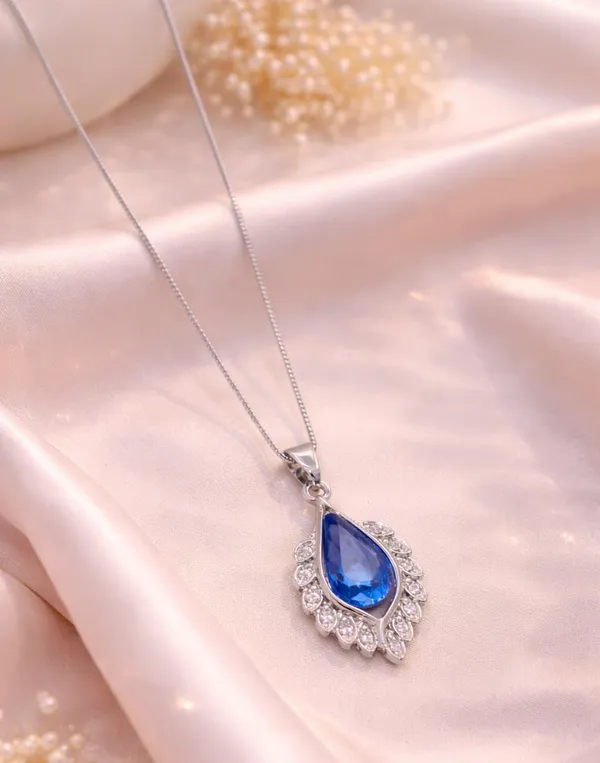 SHANKHRAJ_MALL_Silver_Pendant_Necklace_with_Stone,_Swan_Design,_Chain_Included_(A439)