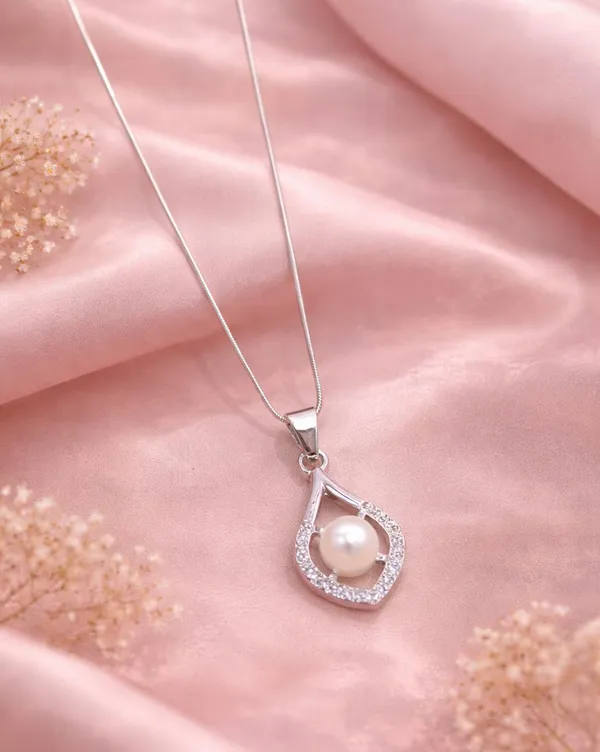 SHANKHRAJ_MALL_Silver_Pendant_Necklace_with_Stone,_Swan_Design,_Chain_Included_(A455)